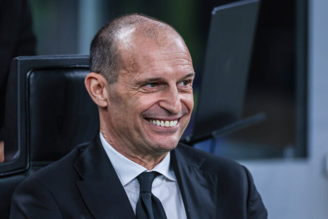 Allegri in panchina durante il derby contro l'Inter