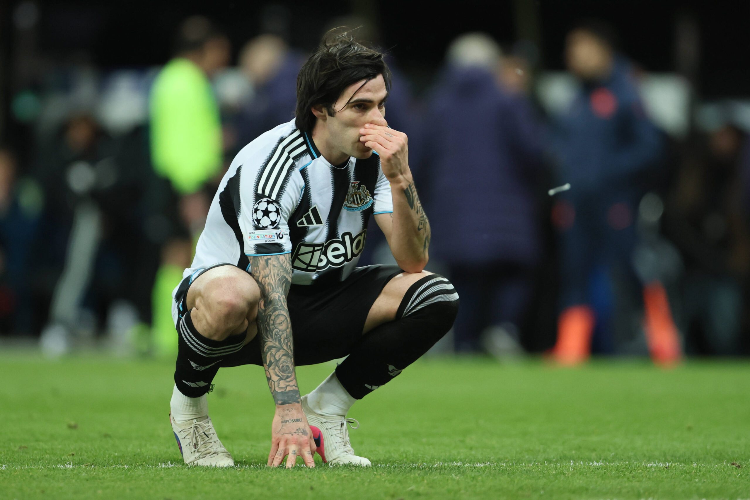 Tonali durante Newcastle-Barcellona