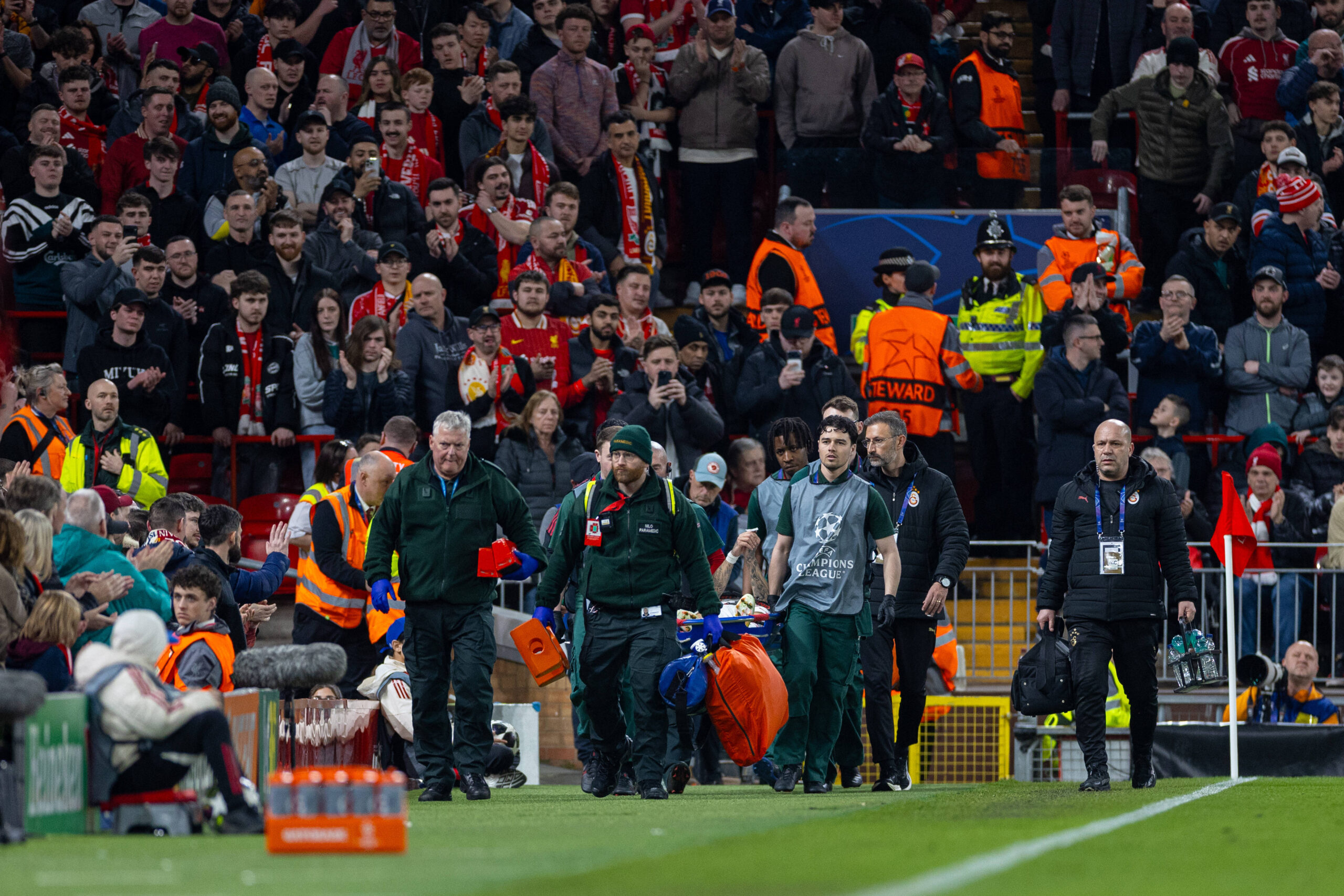 Terribile infortunio al dito per Noa Lang