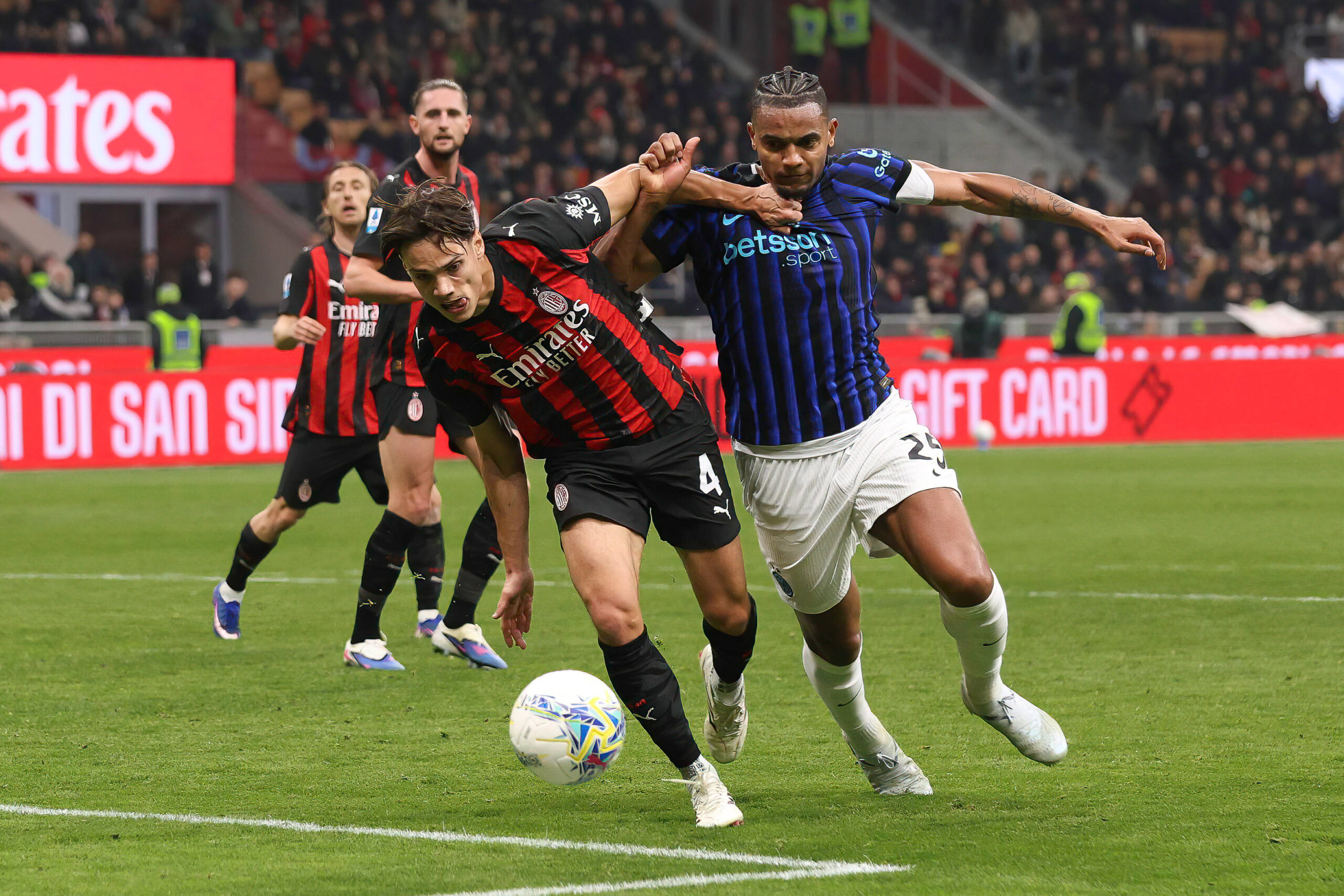 Samuele Ricci durante il derby Milan-Inter