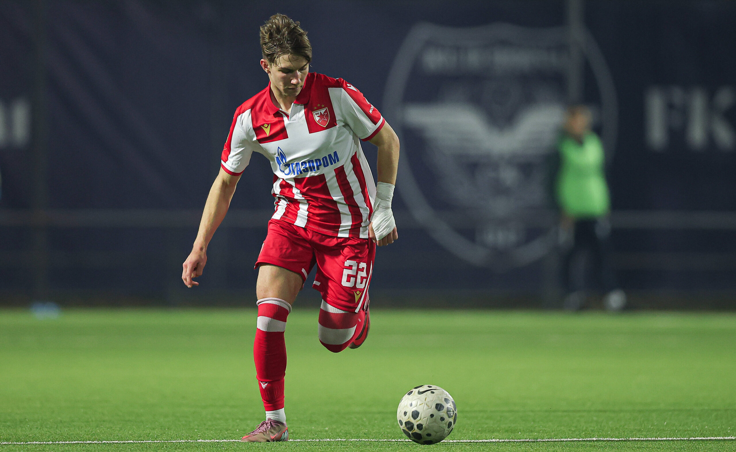 Vasilije Kostov, trequartista della Stella Rossa