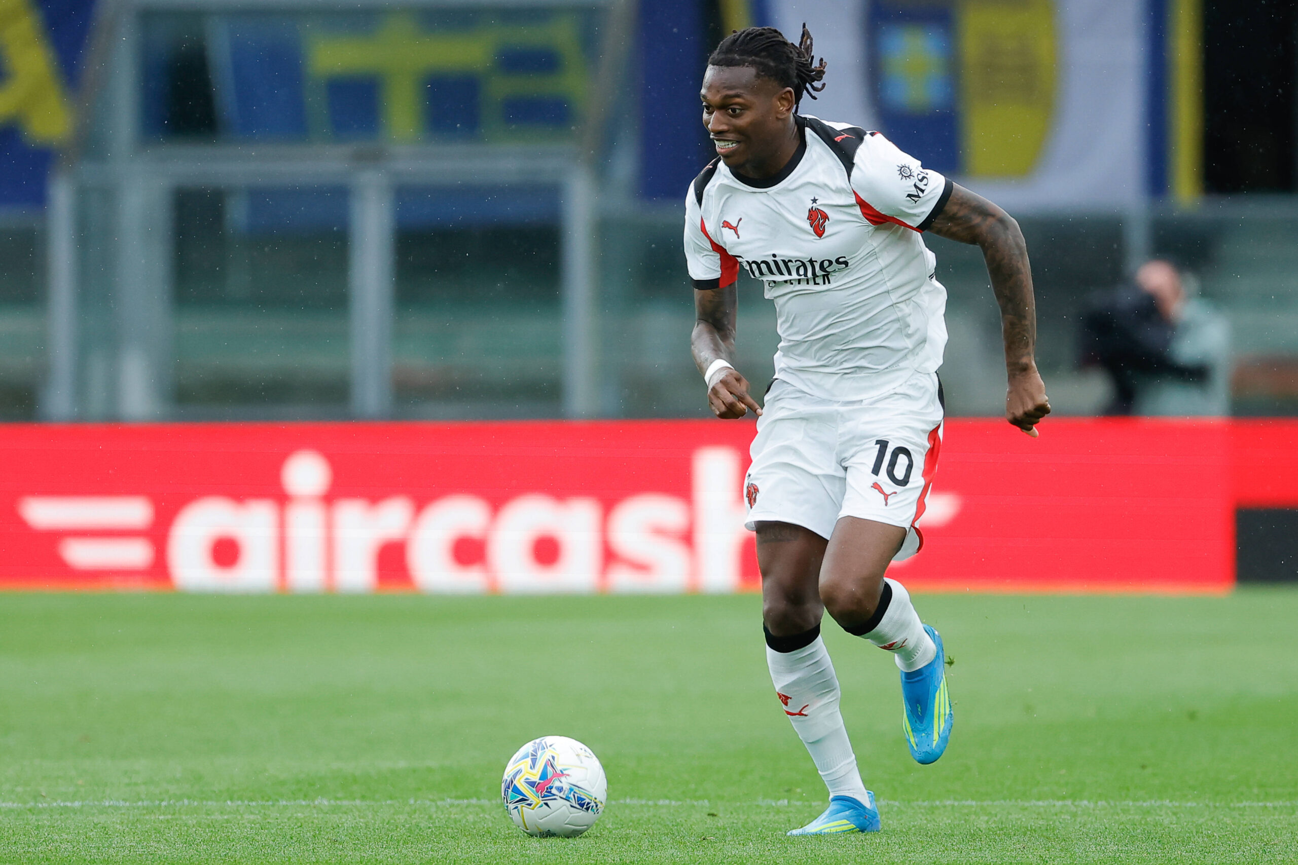 Leao durante Verona-Milan