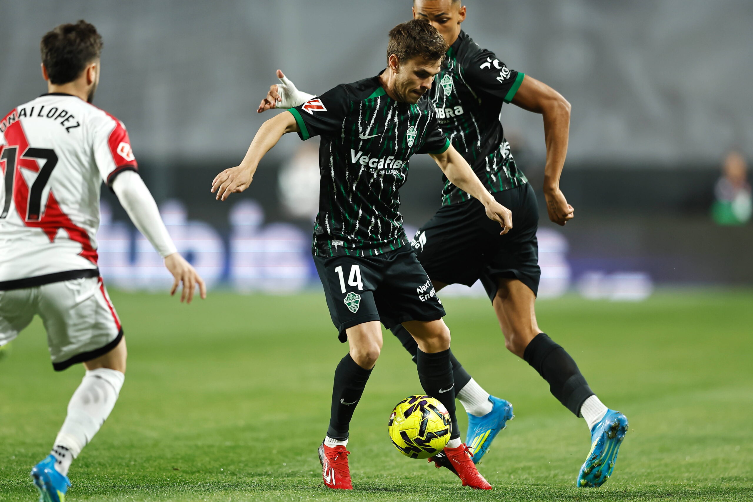 Aleix Febas centrocampista dell'Elche