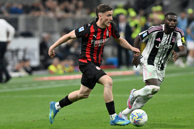 Alexis Saelemaekers in azione durante Milan-Juventus