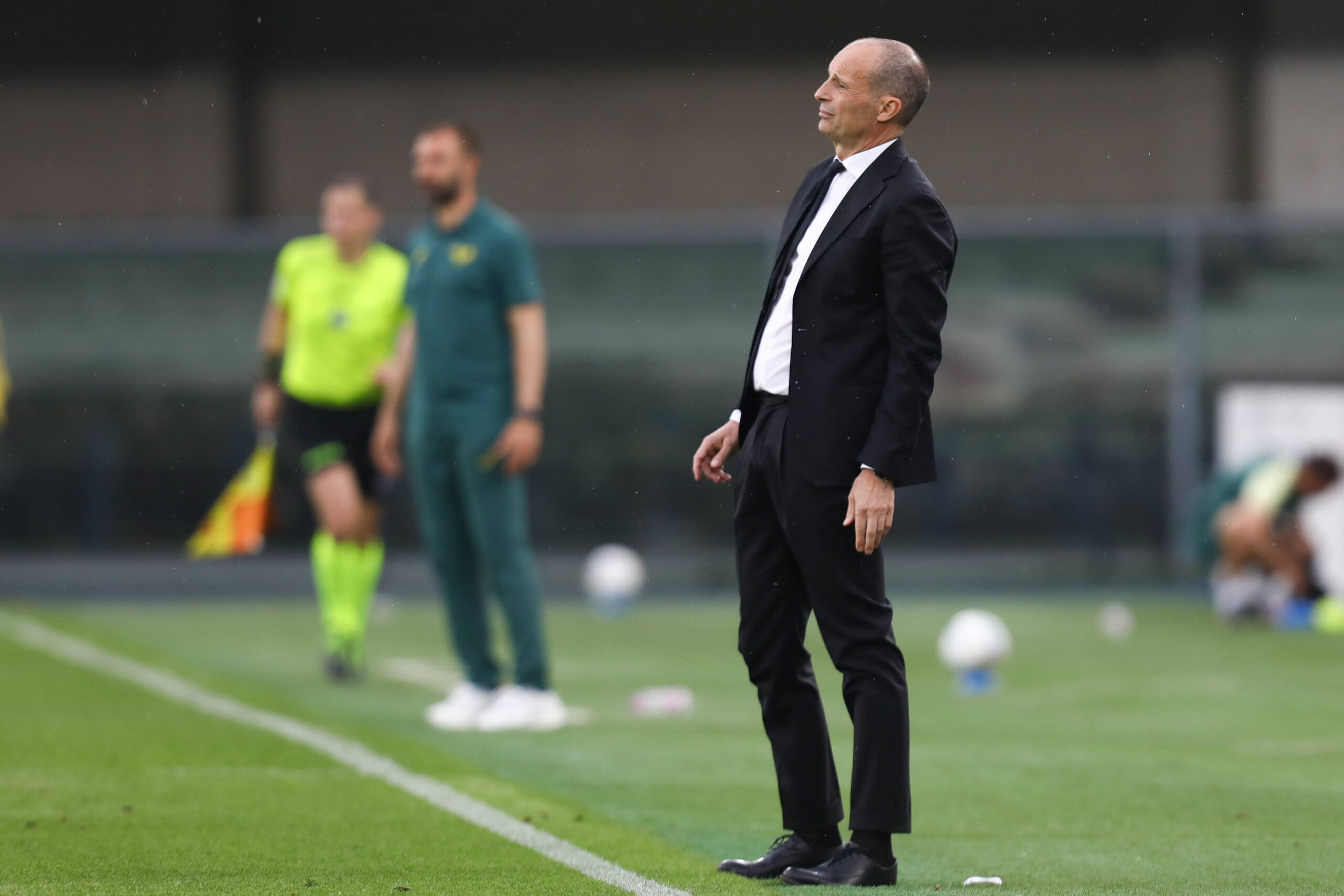April 19, 2026, Verona, Veneto, Italy: Head coach MASSIMILIANO ALLEGRI of AC Milan during Matchday 33 of 38 of the Serie A 2025 26 between HELLAS VERONA and AC MILAN at the Bentegodi Stadium in Verona, Italy. AC Milan won 1:0. Verona Italy - ZUMAc179 20260419_zep_c179_027 Copyright: xMickaelxChavetx