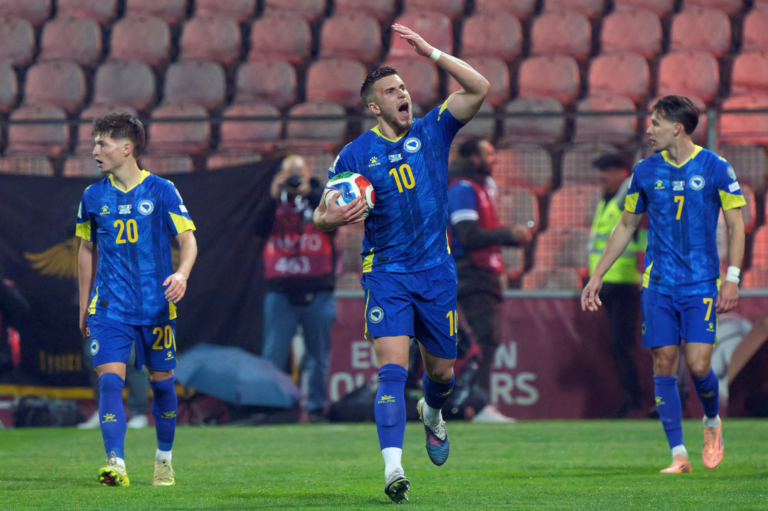 Ermedin Demirovic, giocatore della Bosnia