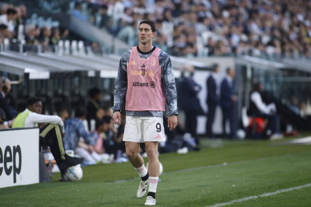 Nuovo infortunio per Vlahovic