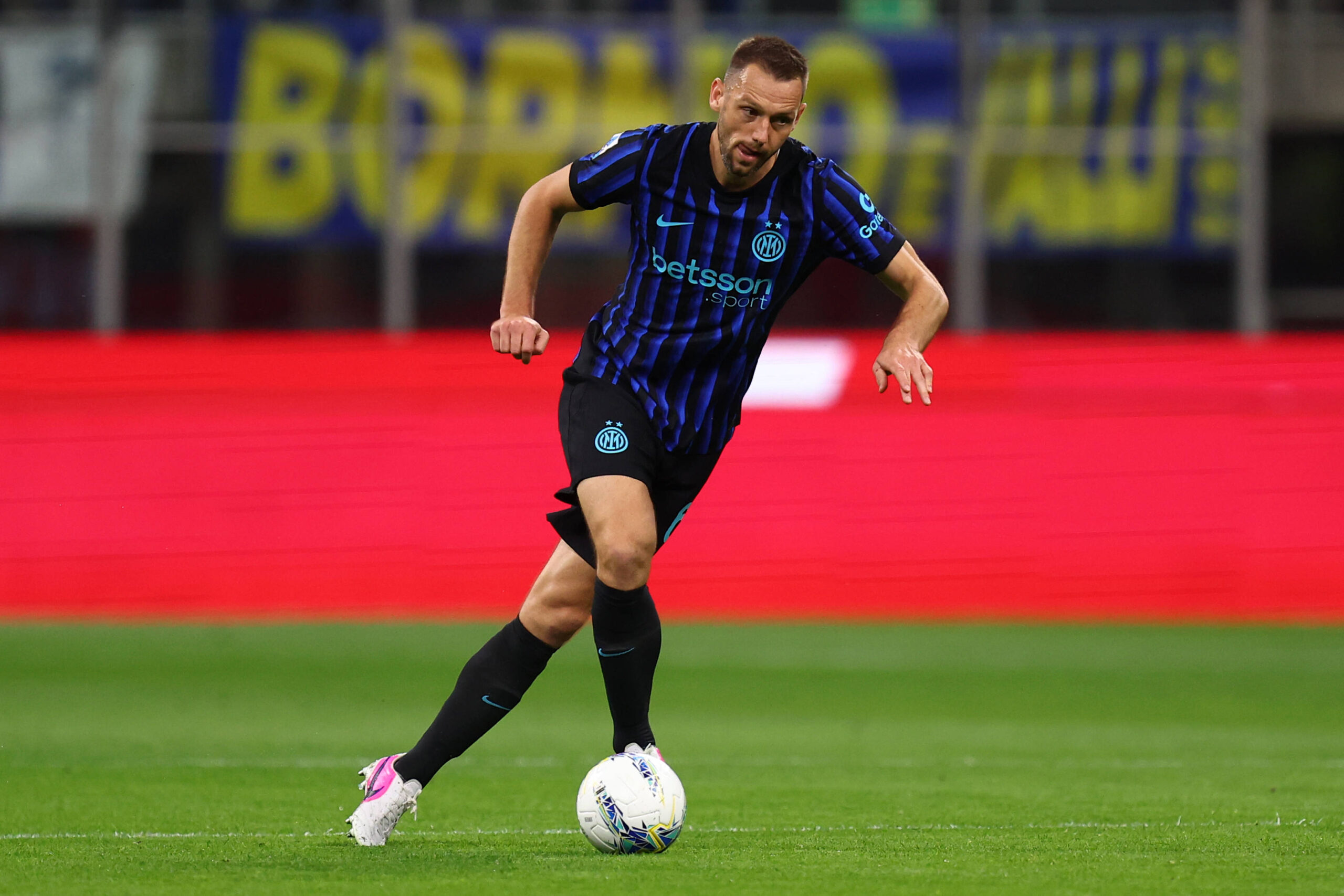 De Vrij durante Inter-Cagliari