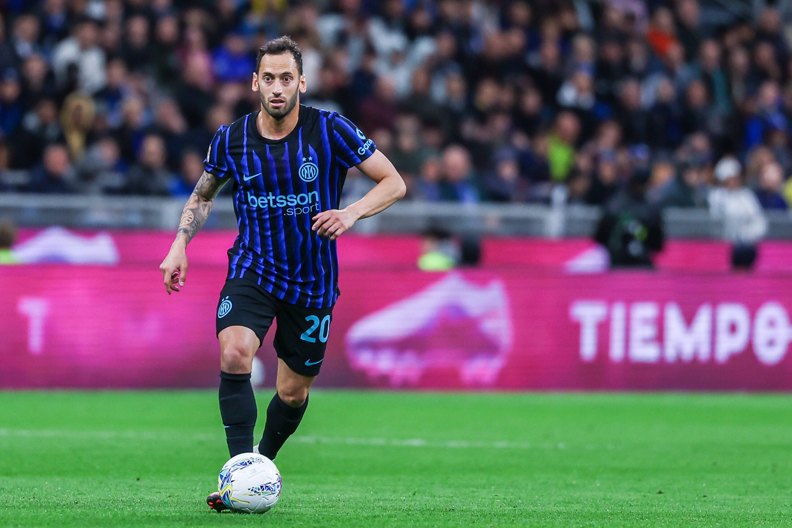 Hakan Calhanoglu, quinta stagione all'Inter