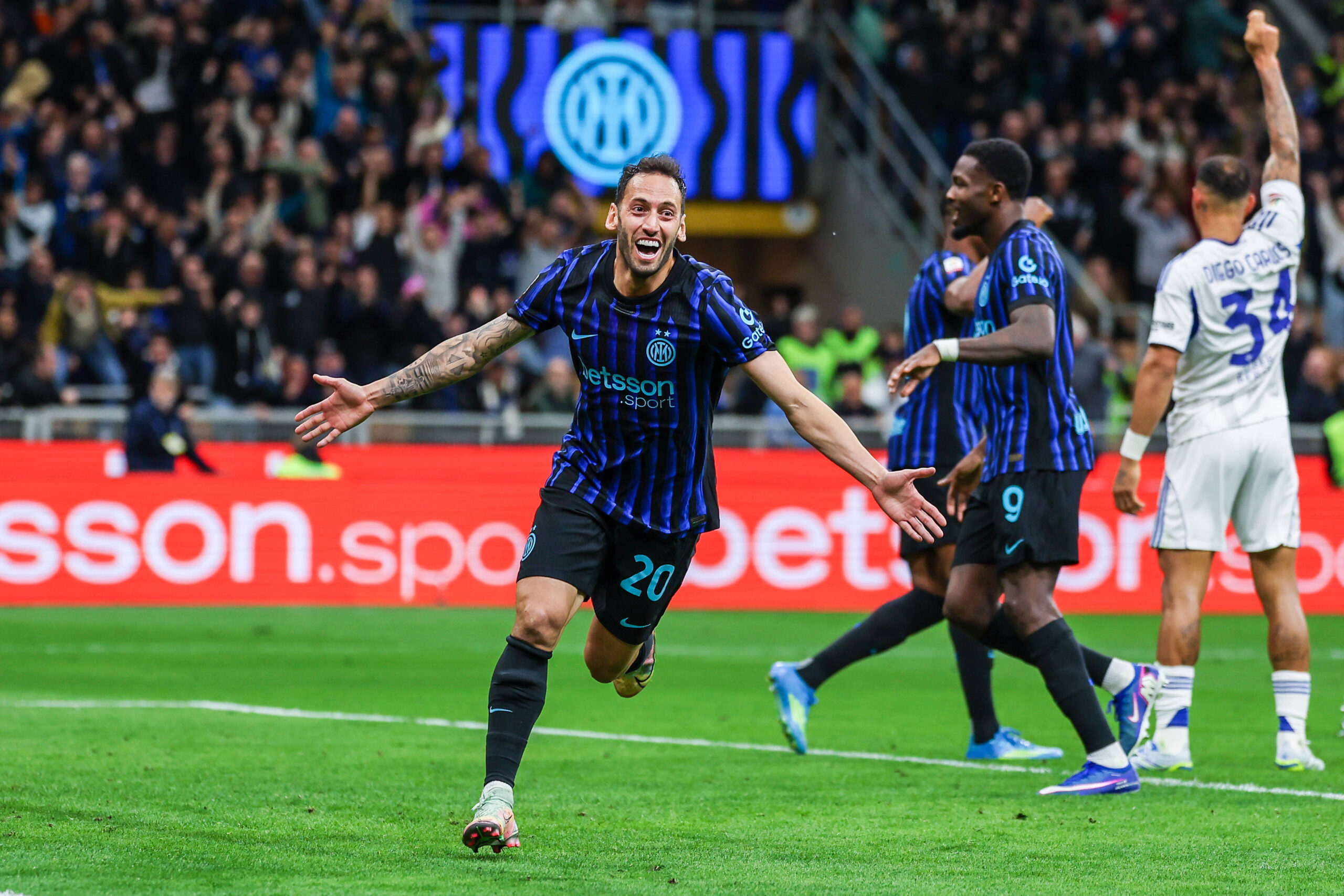 Hakan Calhanoglu, quinta stagione all'Inter