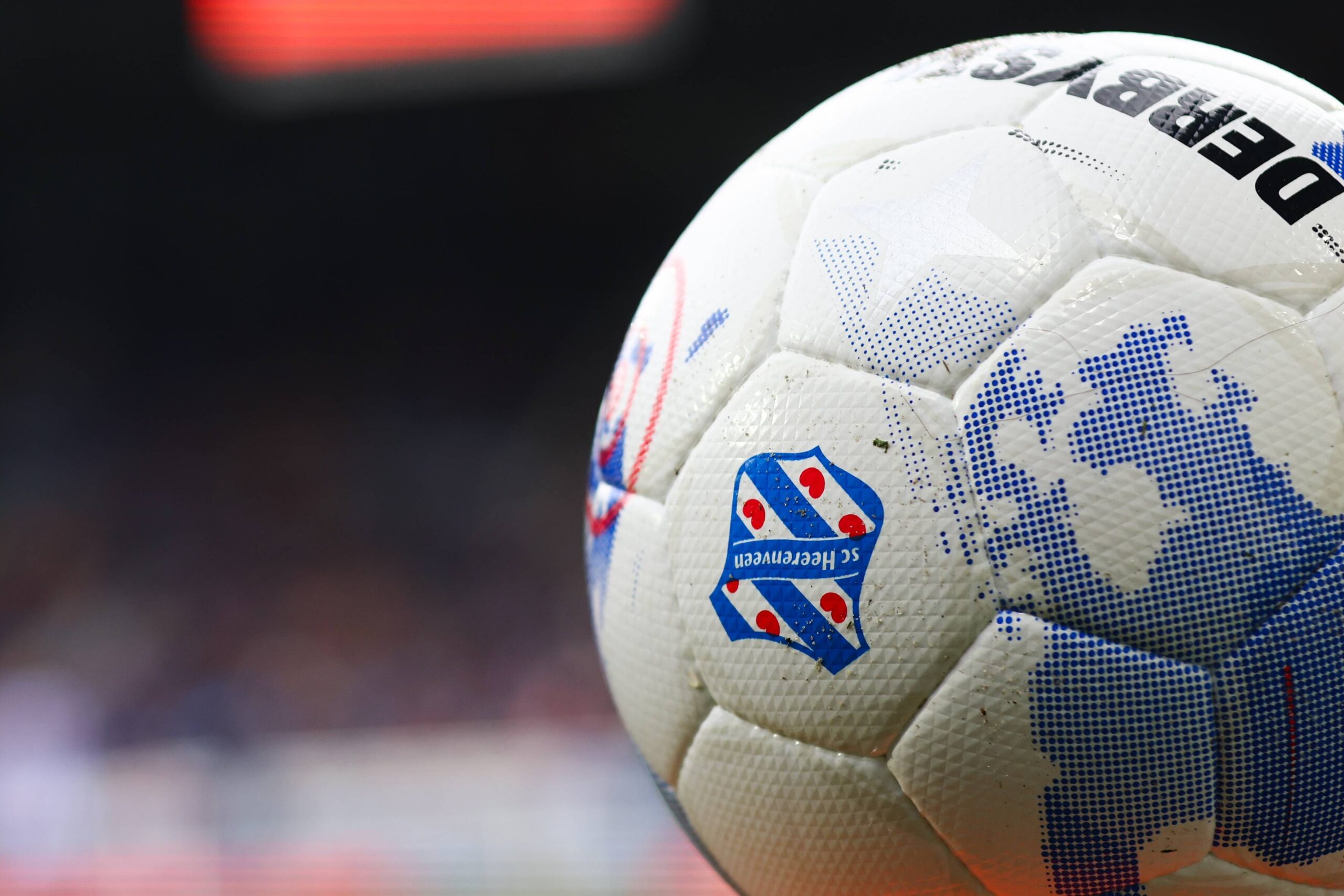 HEERENVEEN pallone