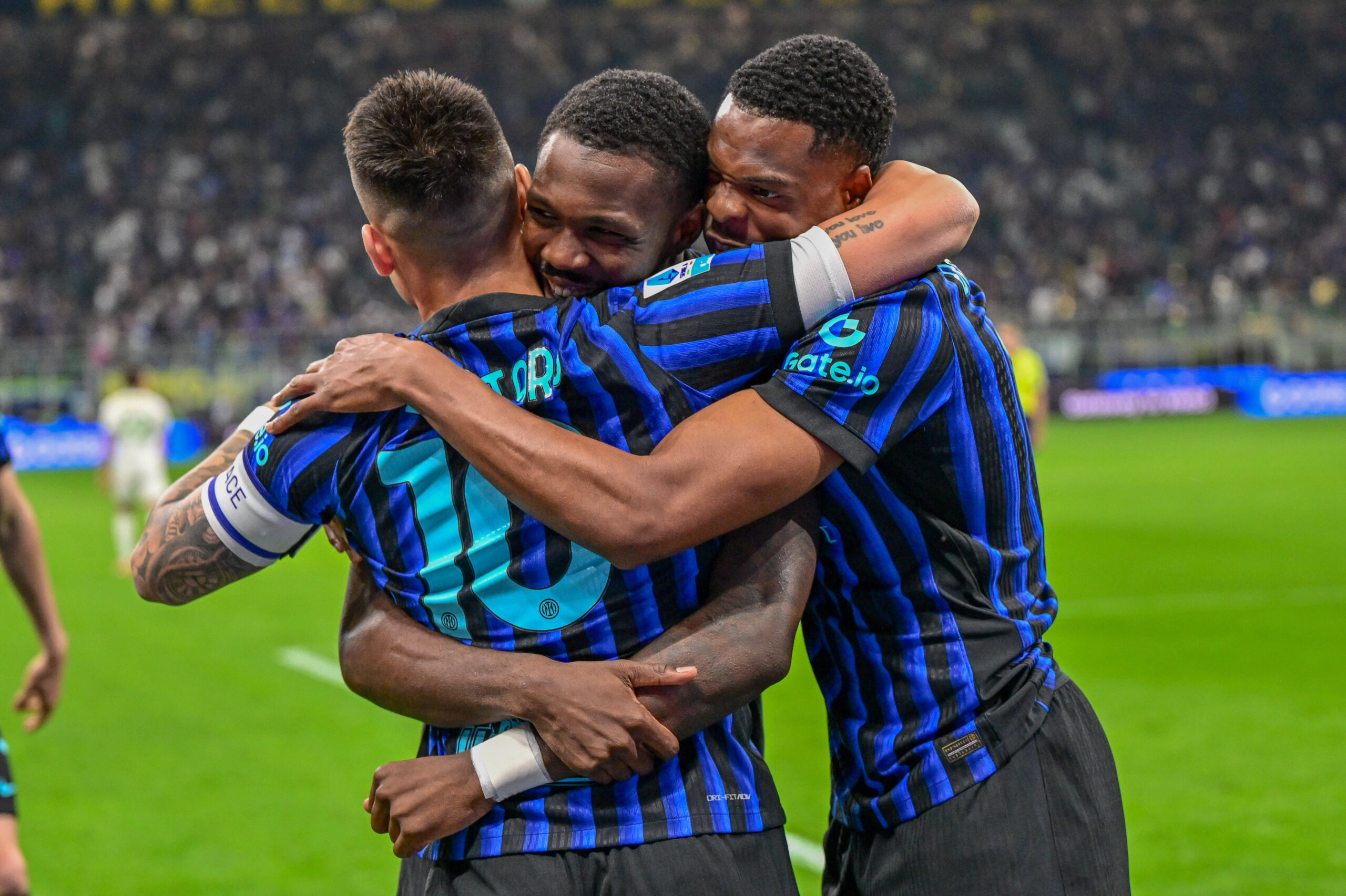 Esultanza Inter dopo un gol alla Roma