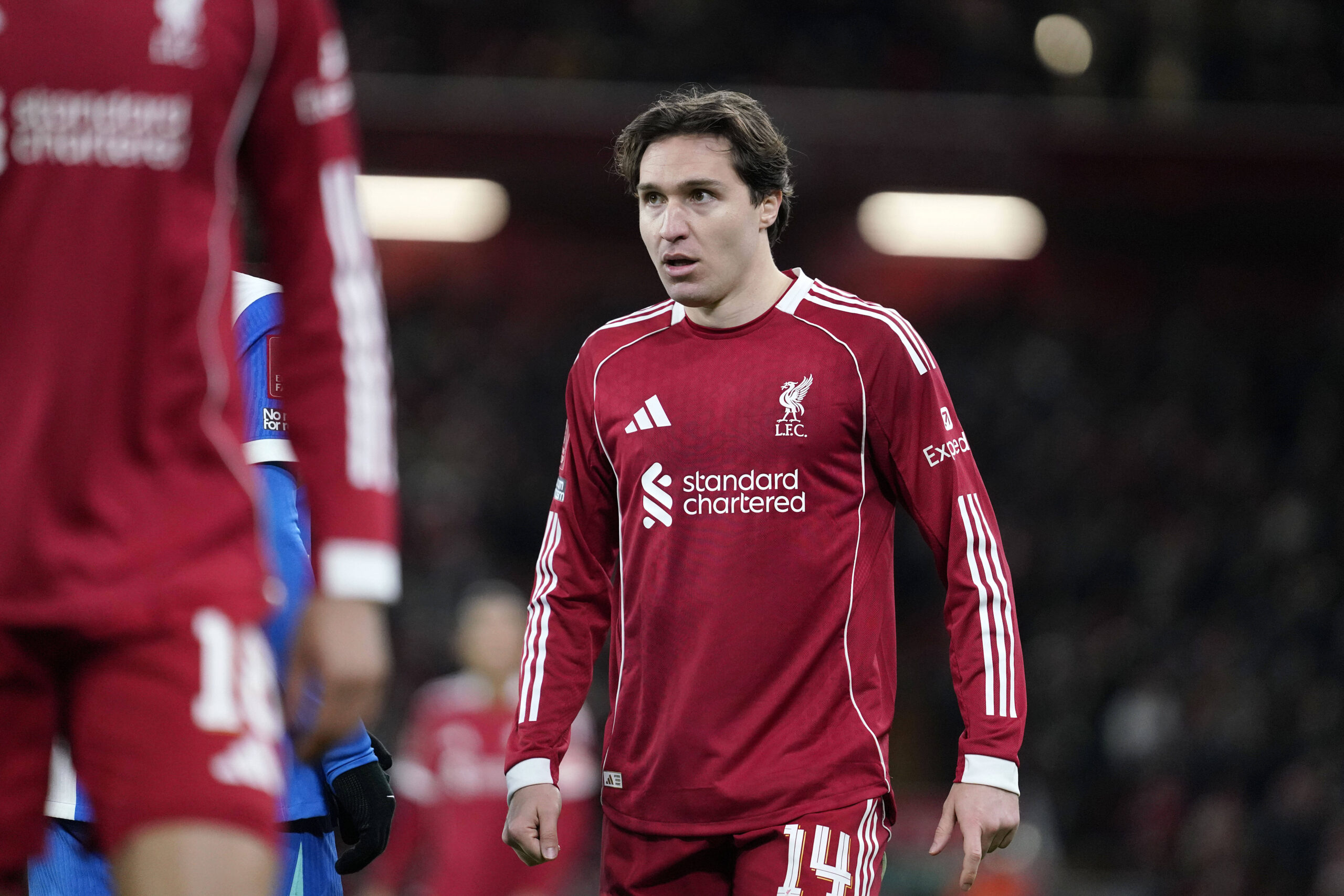 Federico Chiesa con la maglia del Liverpool