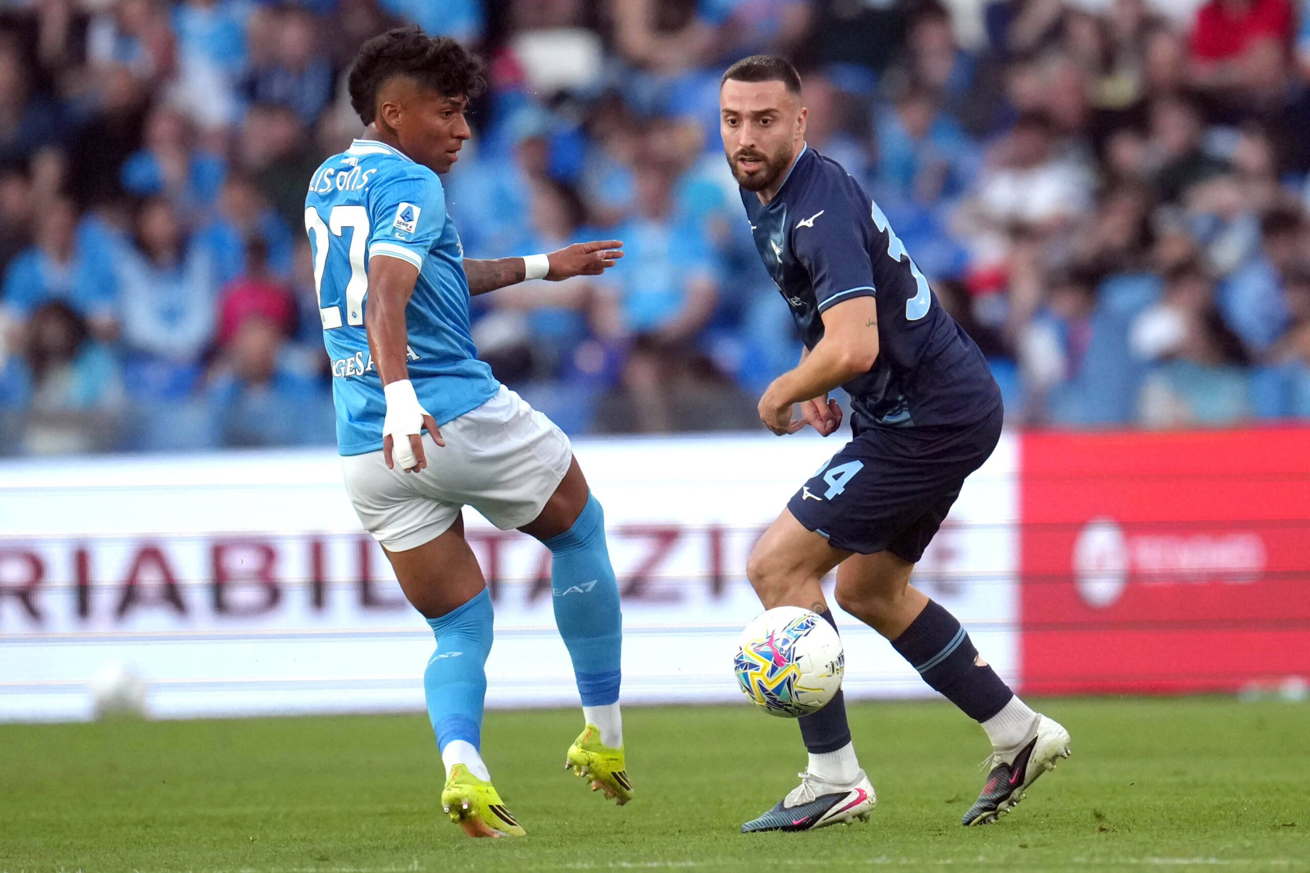 Mario Gila difensore della Lazio