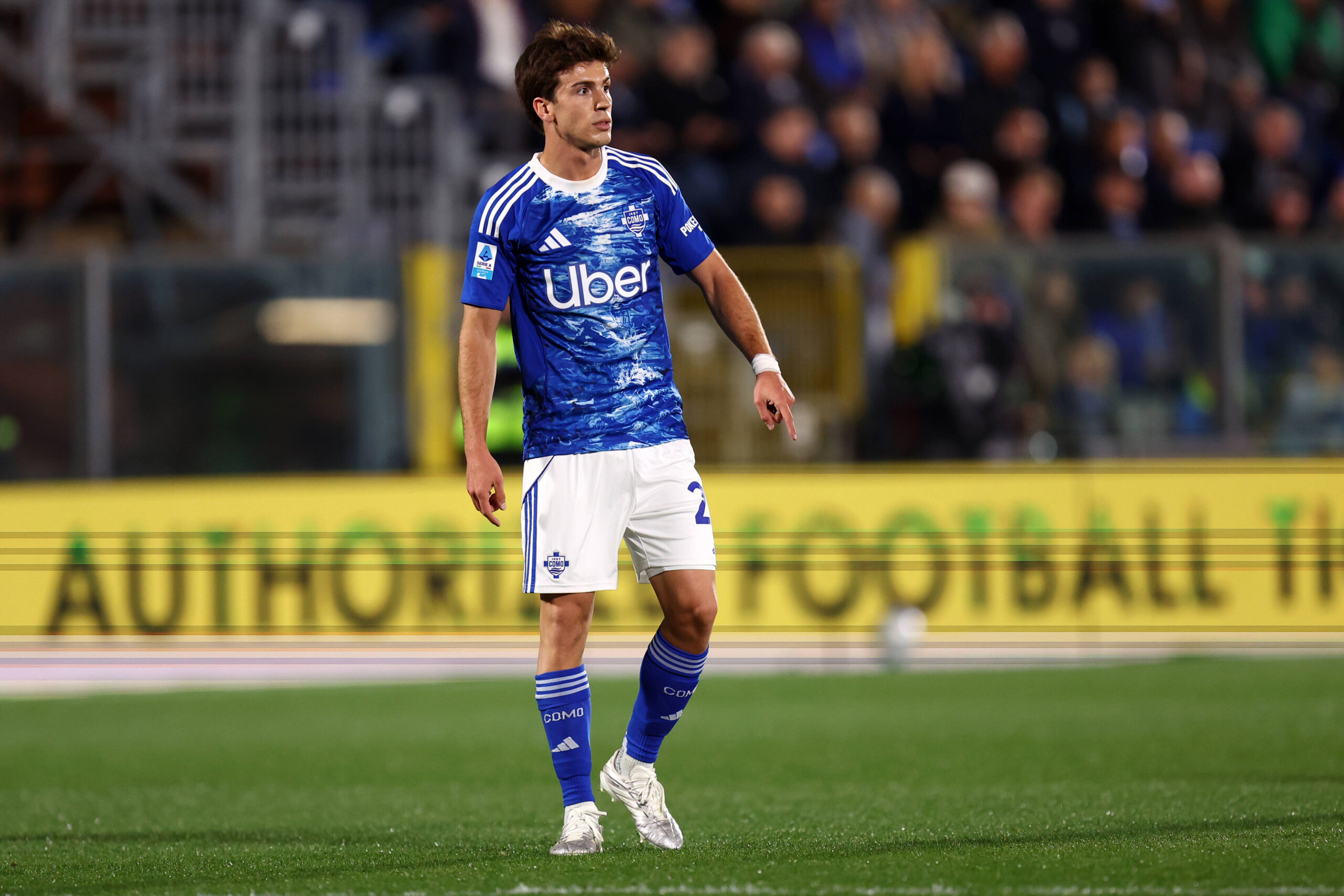 Maximo Perrone mediano del Como