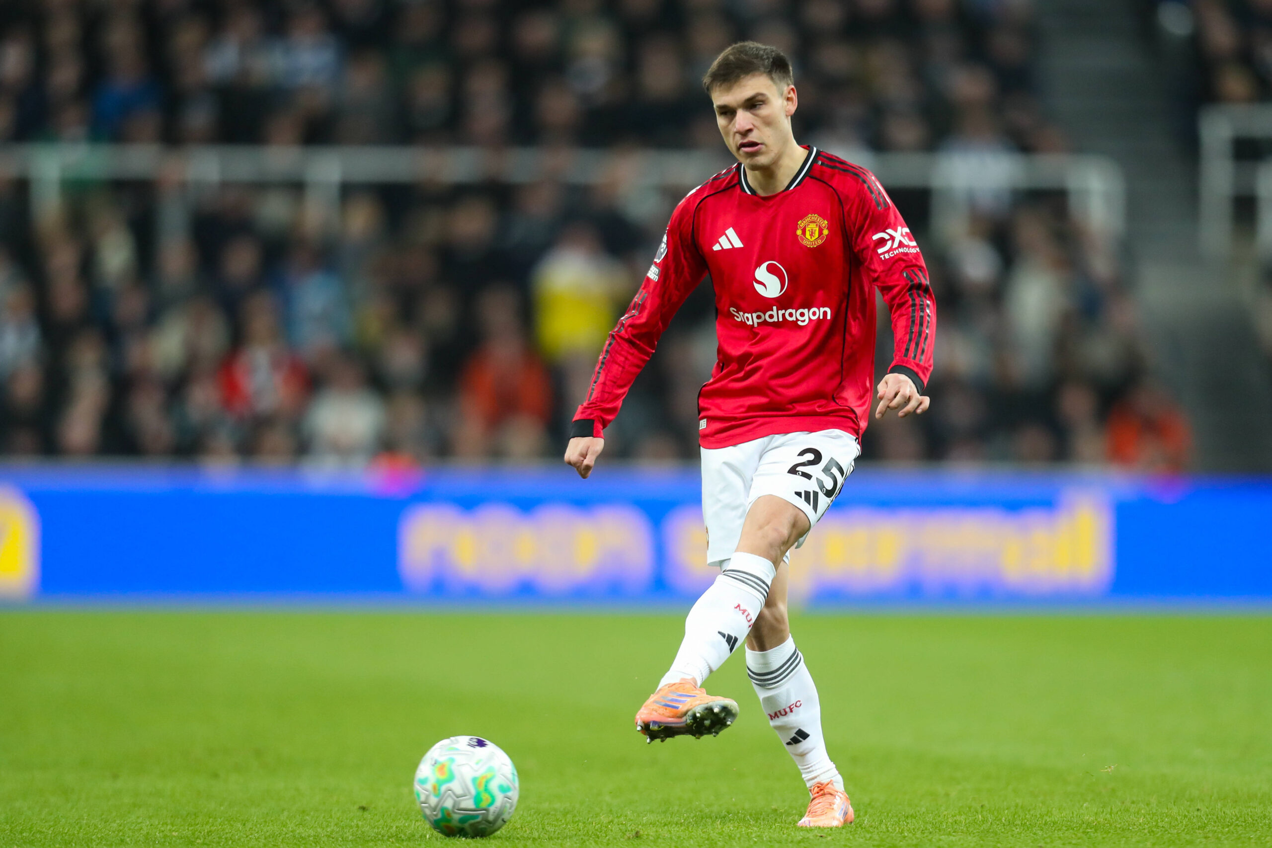 Manuel Ugarte, seconda stagione al Manchester United