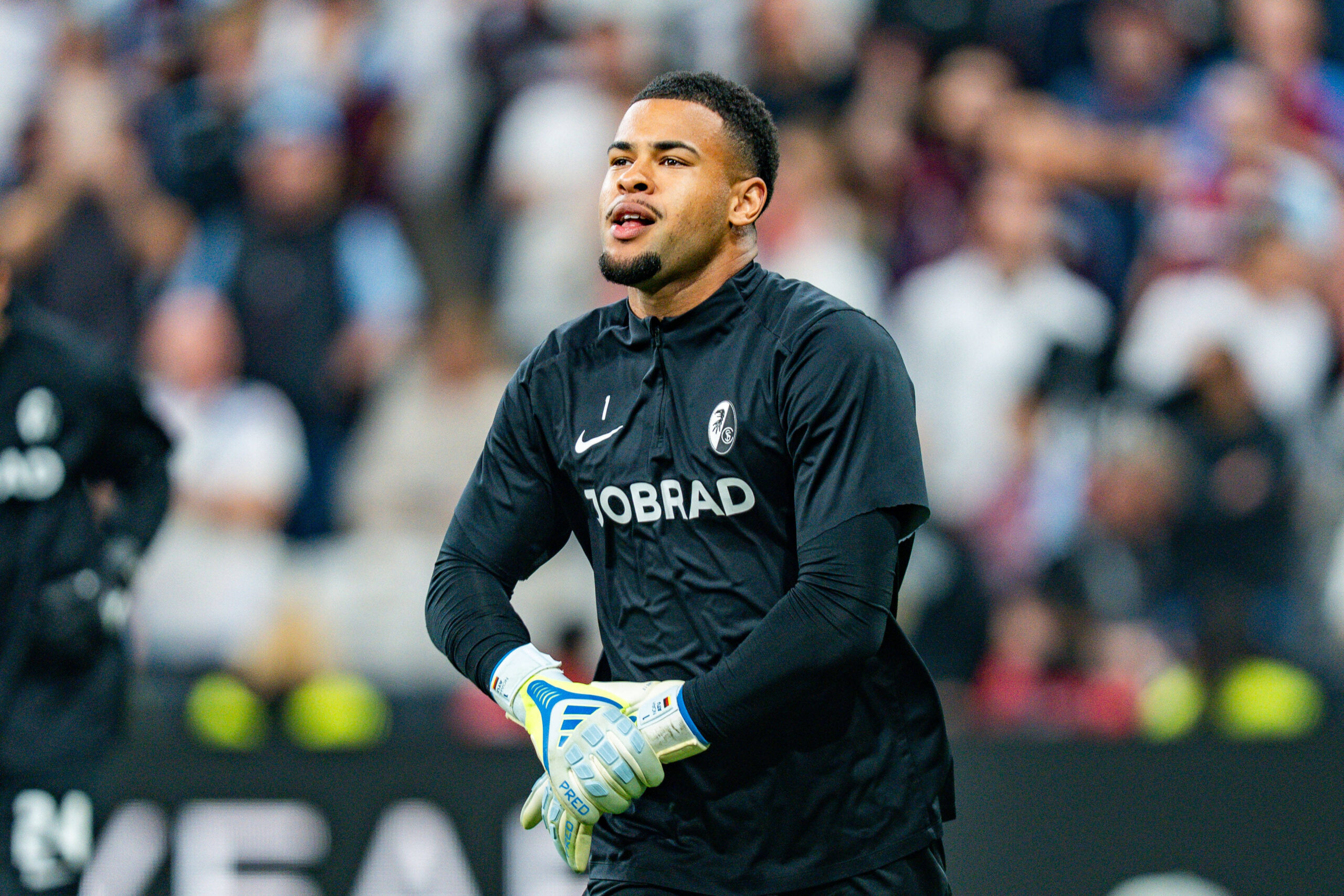 Noah Atubolu, portiere del Friburgo