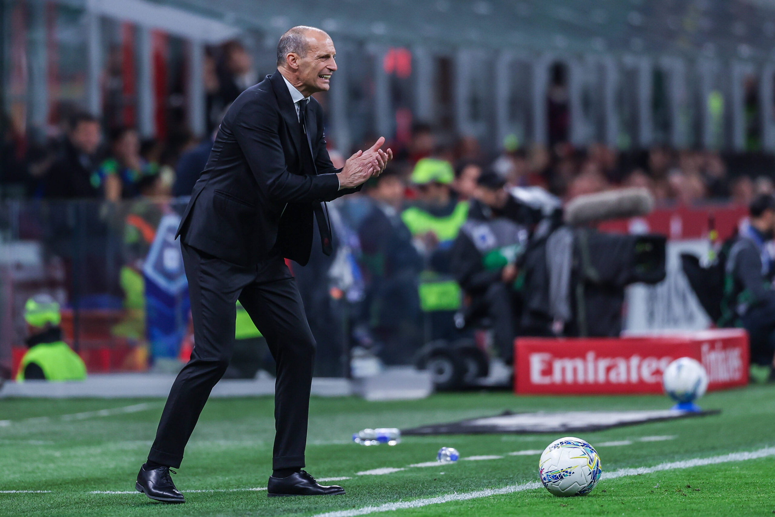 Allegri durante una partita del Milan