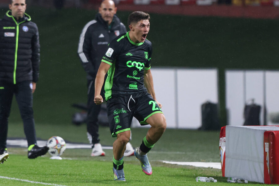 Costantino Favasuli piace in Serie A
