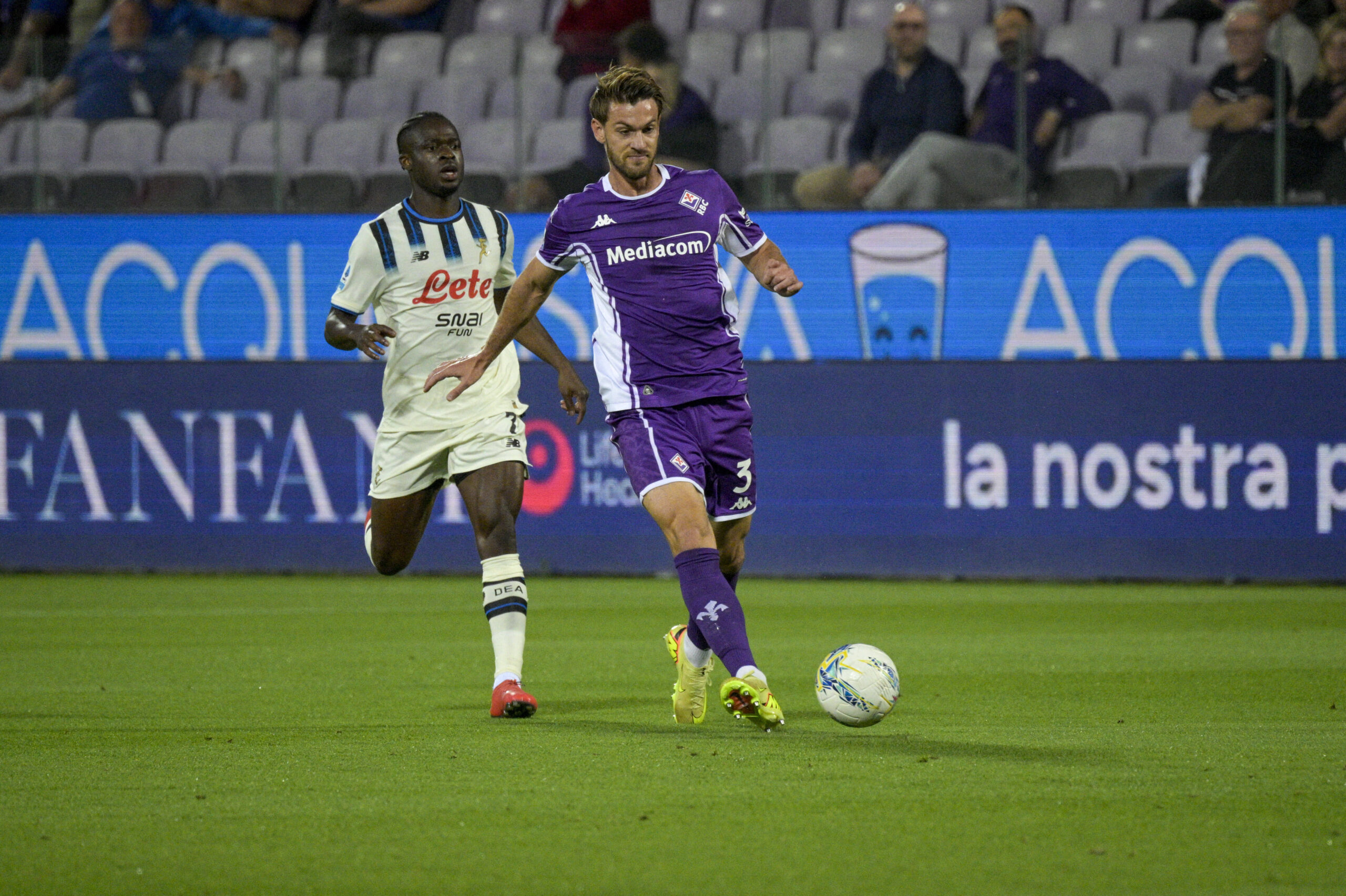 Rugani durante Fiorentina-Atalanta