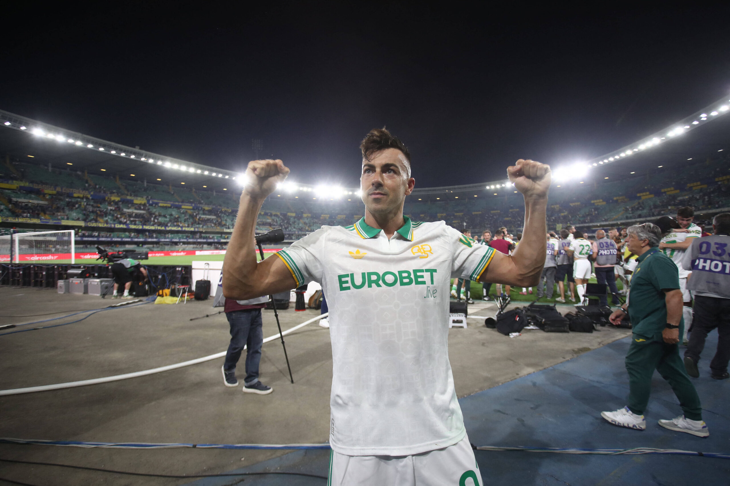 El shaaarawy esulta dopo il gol al Verona