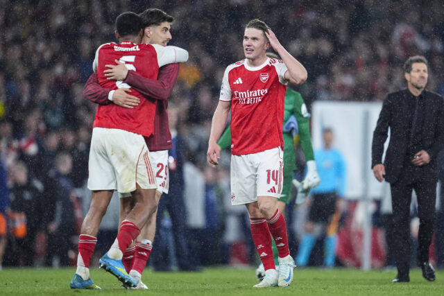 Giocatorri dell'Arsenal festeggiano