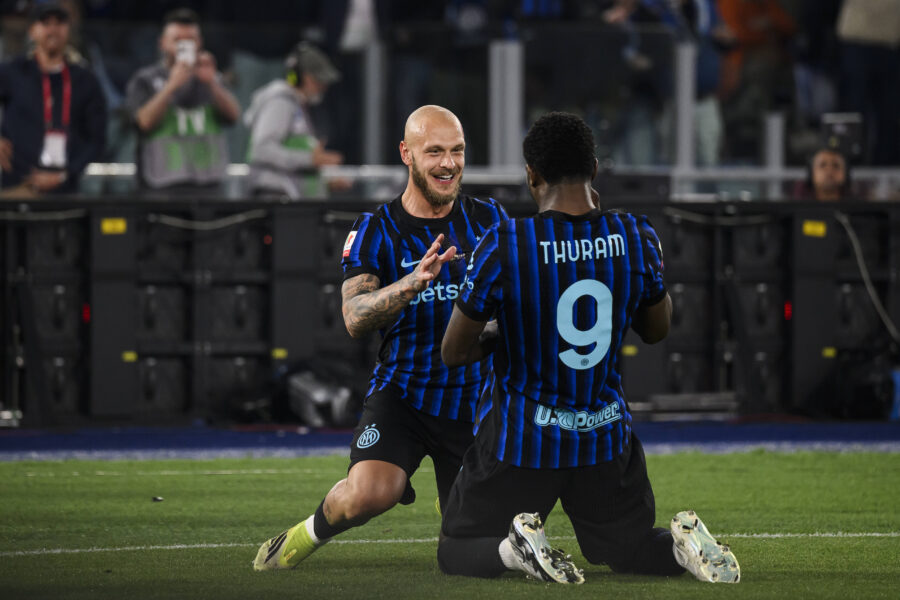 Thuram e Dimarco esultano dopo il gol dello 0-1