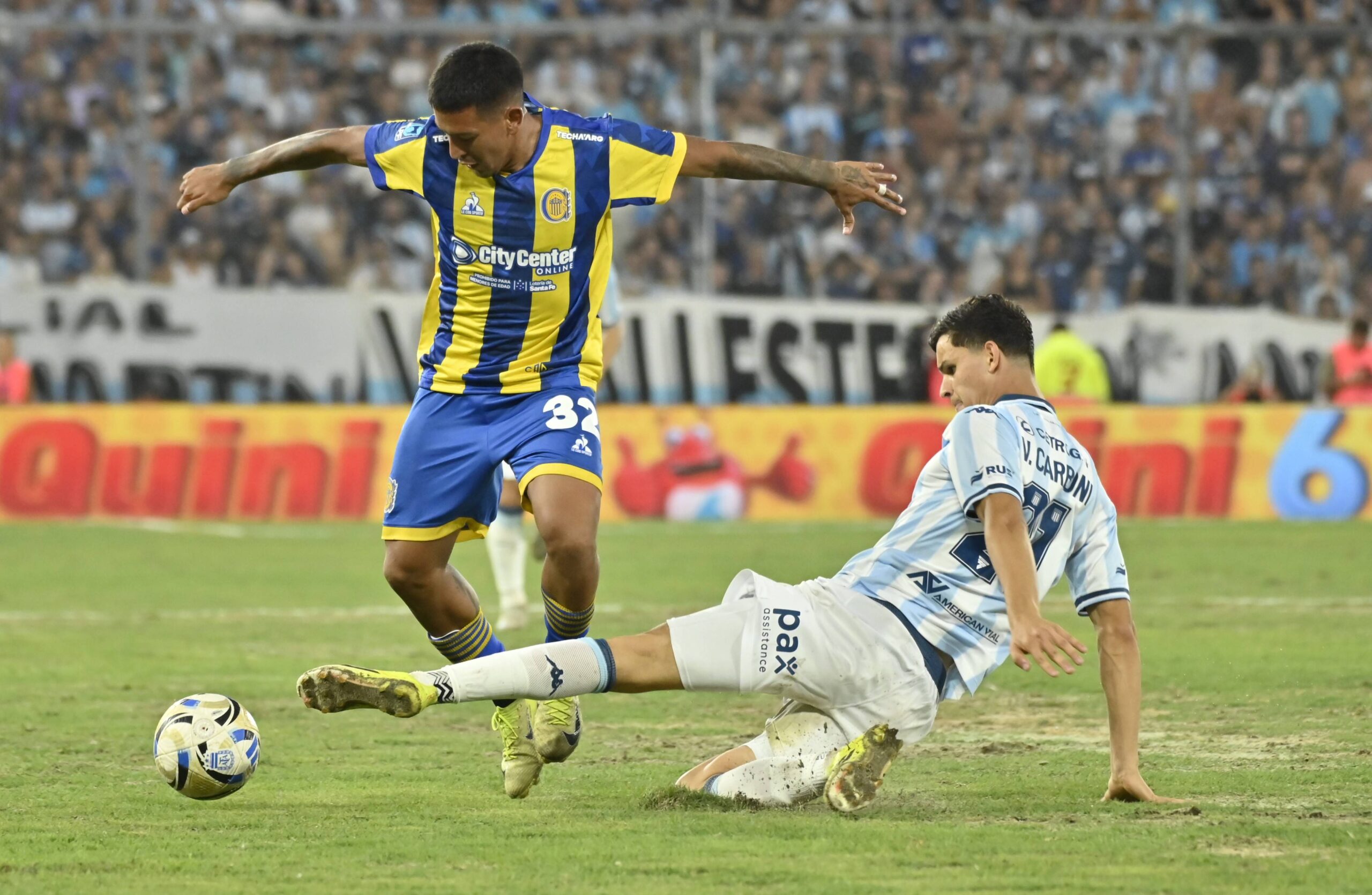 Valentin Carboni in azione con la maglia del Racing