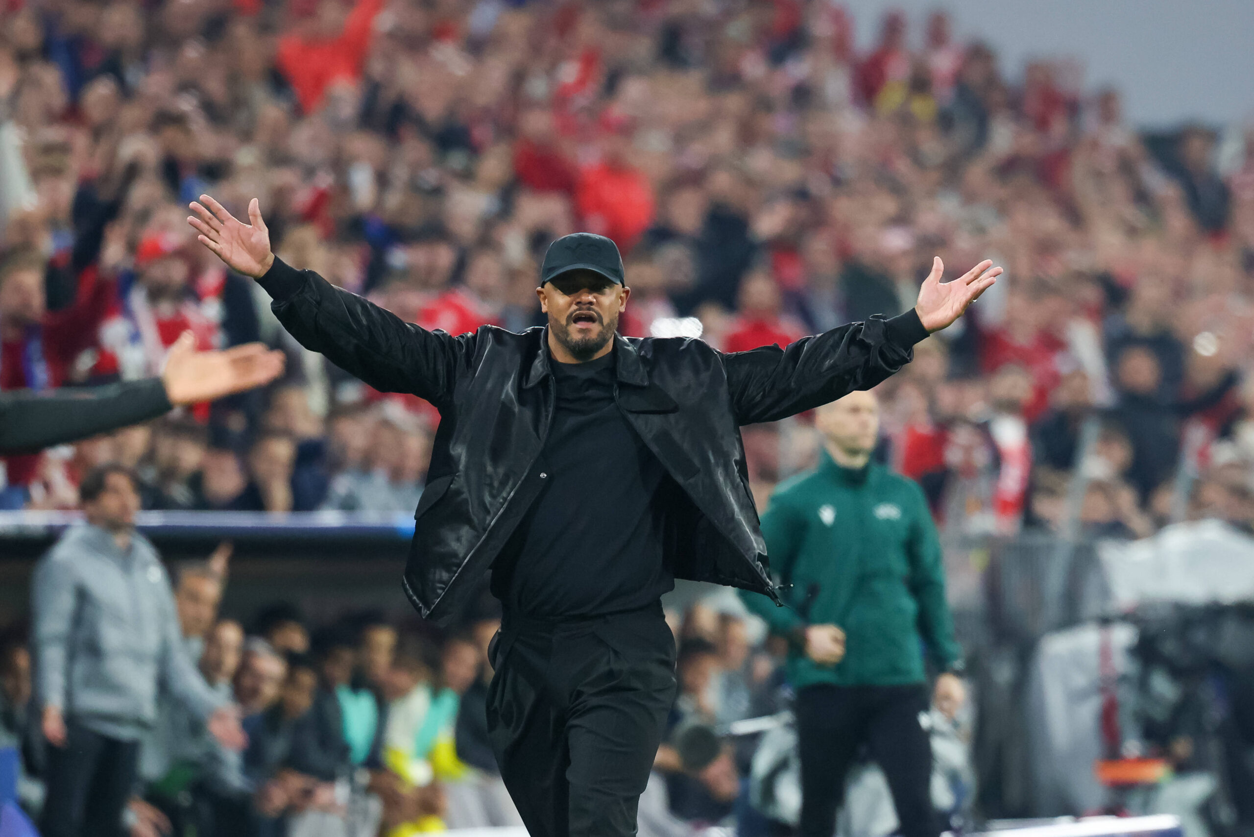 Vincent Kompany durante Bayern Monaco-PSG