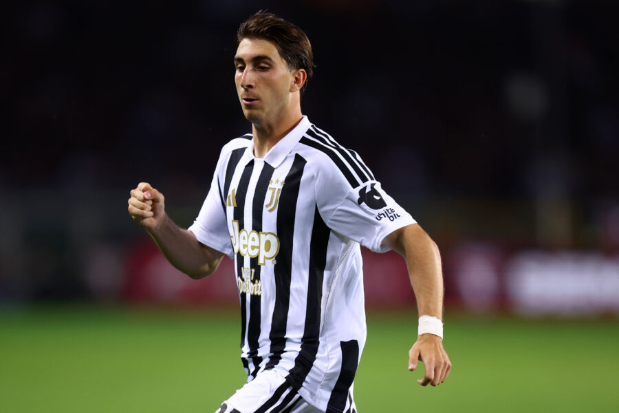 Fabio Miretti vicino al Bologna