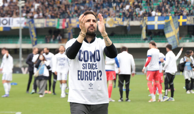 Fabregas esulta sotto la curva