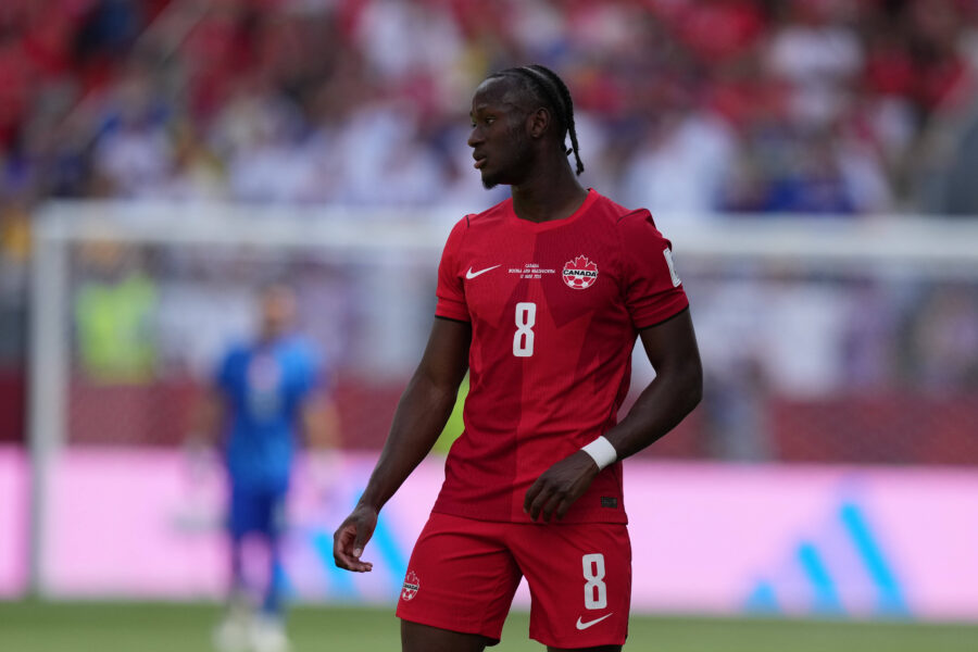 Terribile infortunio per Ismael Kone durante Canada-Qatar