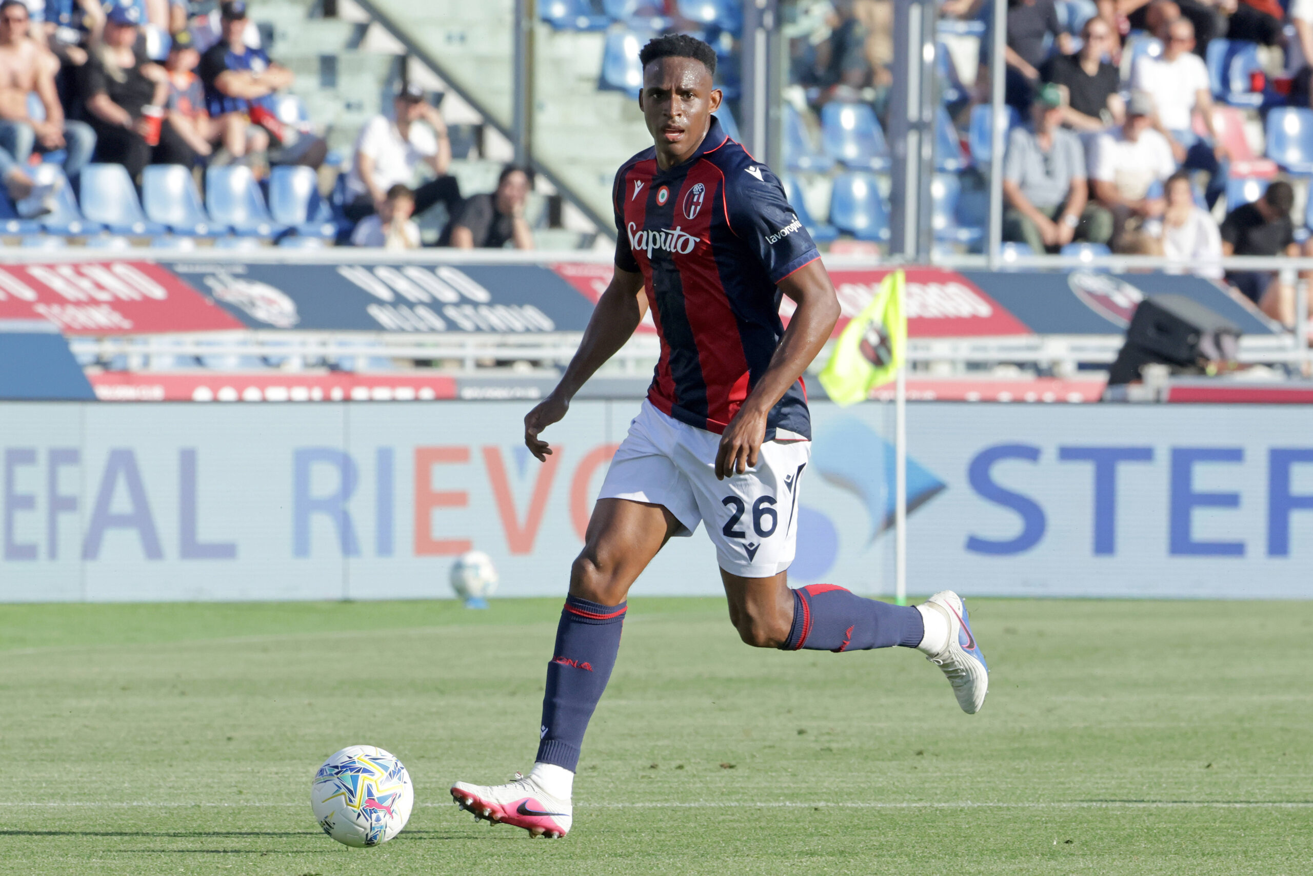 Lucumi difensore del Bologna