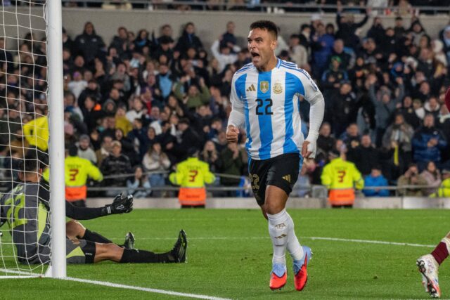 Lautaro Martinez con la maglia della nazionale argentina