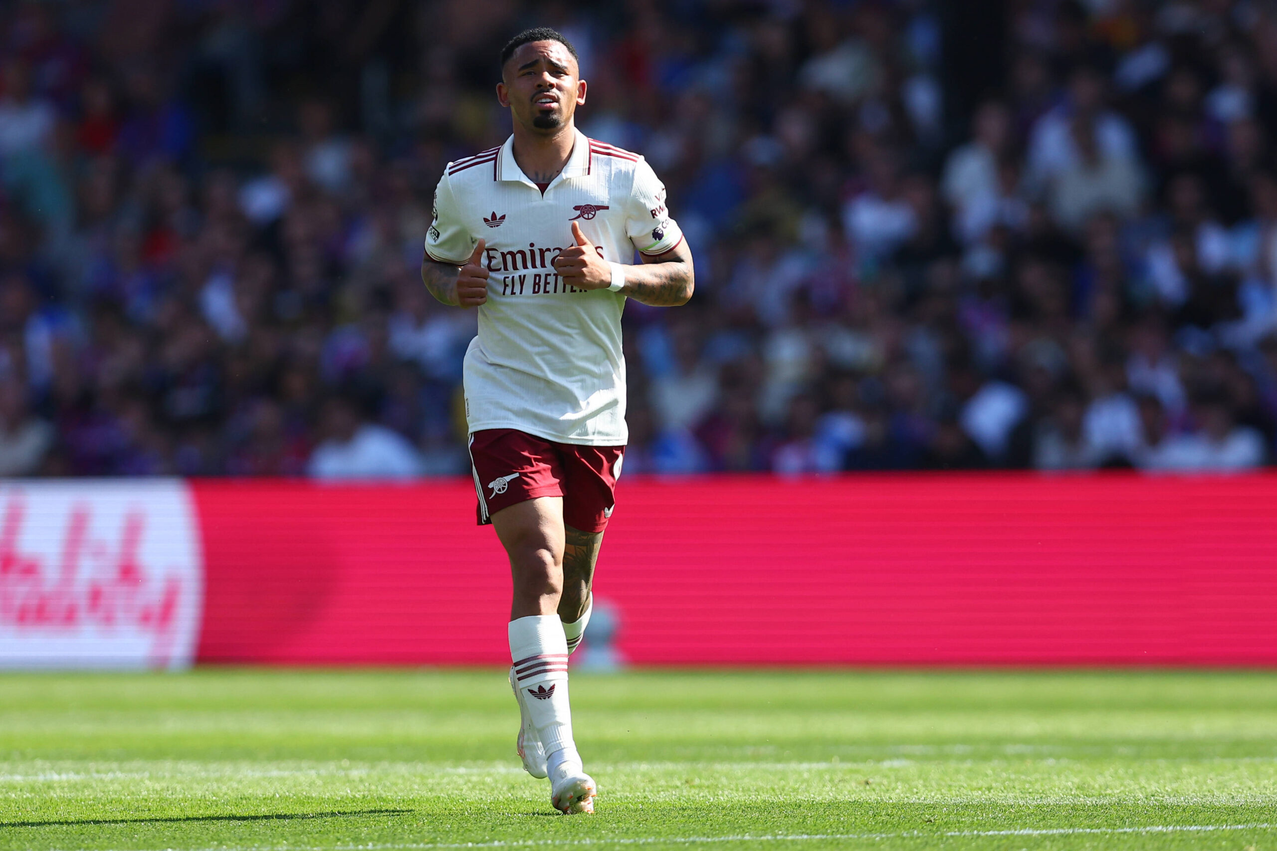 Gabriel Jesus seguito dall'Everton