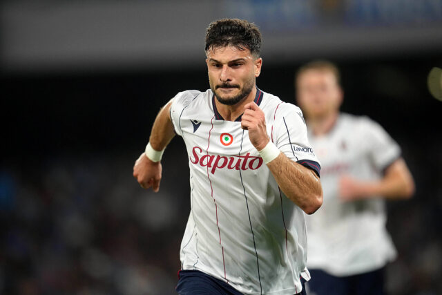 Riccardo Orsolini oin azione con il Bologna