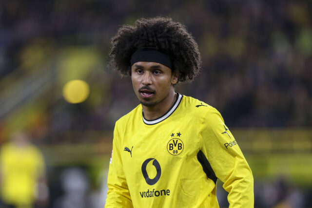 Adeyemi con la maglia del Borussia Dortmund