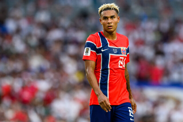 Antonio Nusa durante una partita con la Norvegia