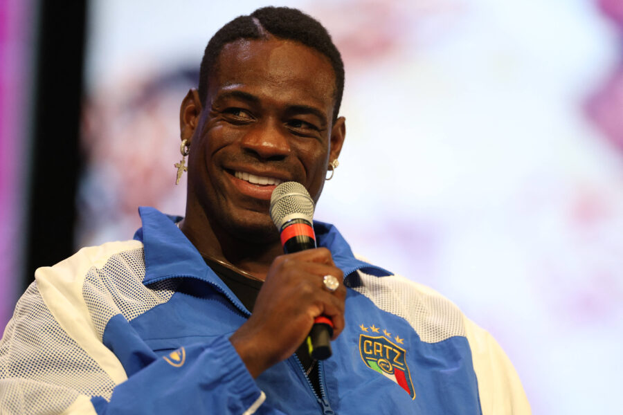 Mario balotelli durante un evento
