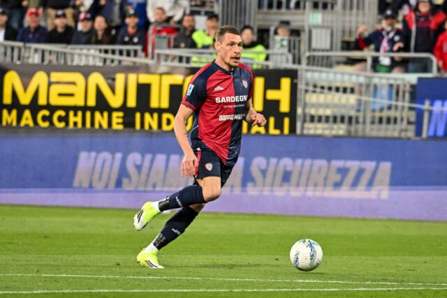 Belotti in azione con il Cagliari
