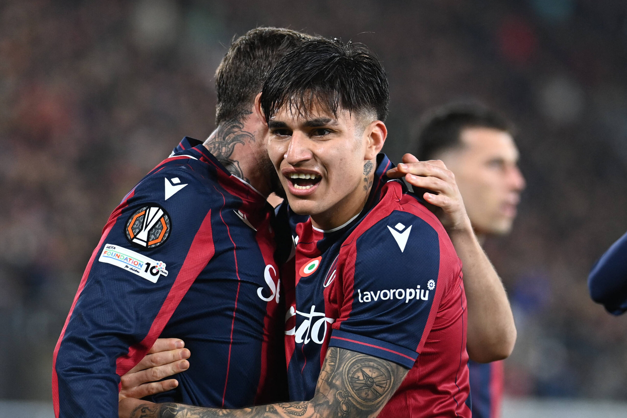 Castro esulta dopo un gol con il Bologna