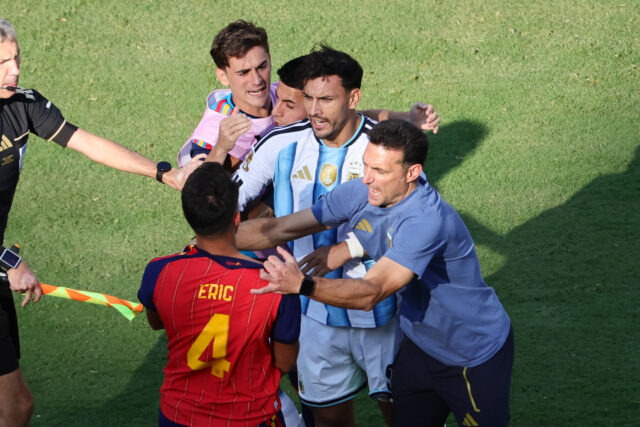 Spagna- Argentina, tensione al fischio finale