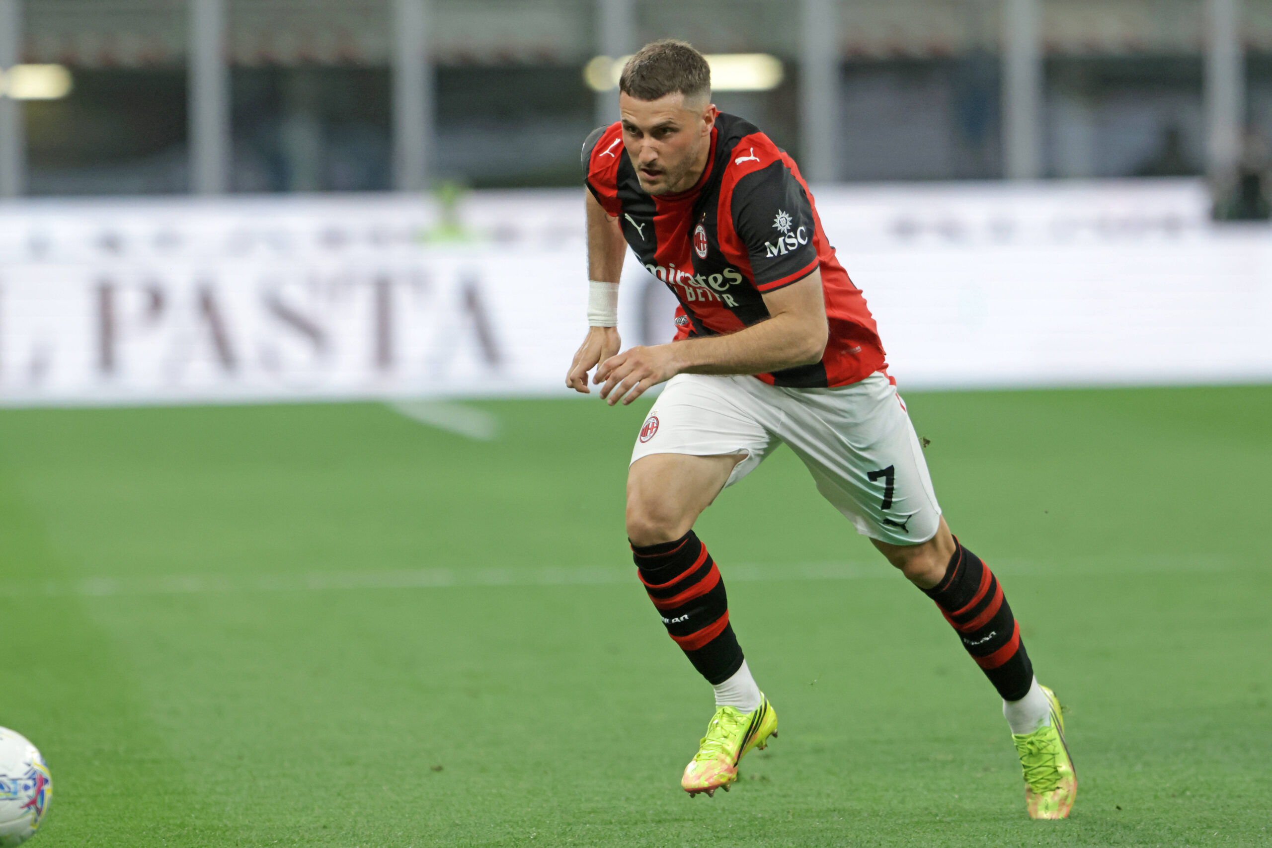 Santiago Gimenez, obiettivo della Lazio
