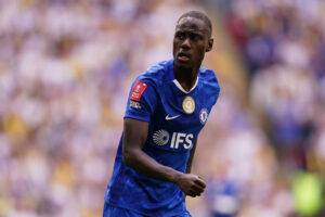 Trevoh Chalobah vicino al Como