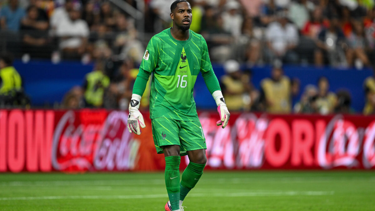 Maignan con la Francia durante i mondiali