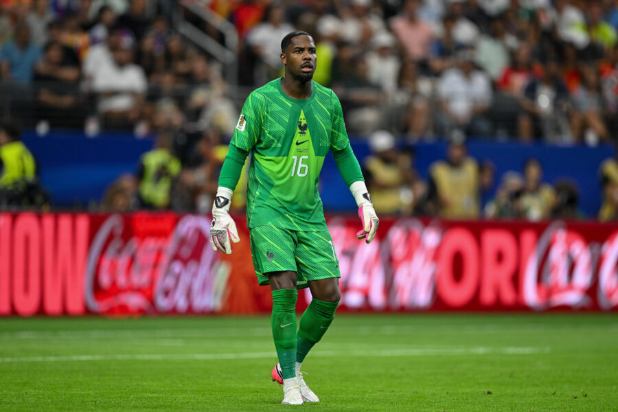 Maignan con la Francia durante i mondiali
