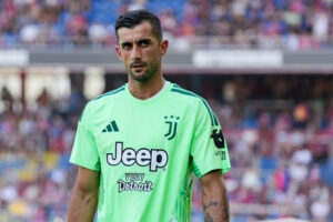 Perin durante un'amichevole con la Juventus