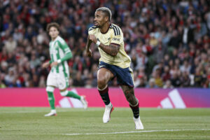 Gabriel Jesus in amichevole con l'Arsenal
