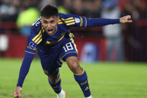 Milan e Inter su Delgado del Boca