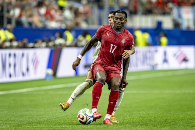 Leao dice si all'aston villa